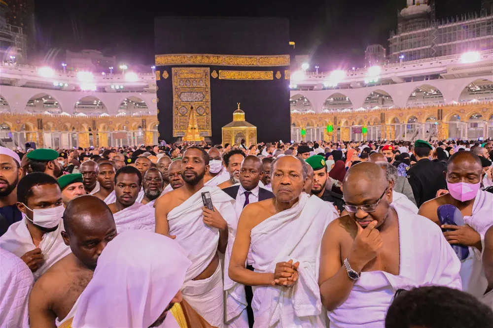 Buhari performs Umrah ritual in Makkah amidst heavy security.