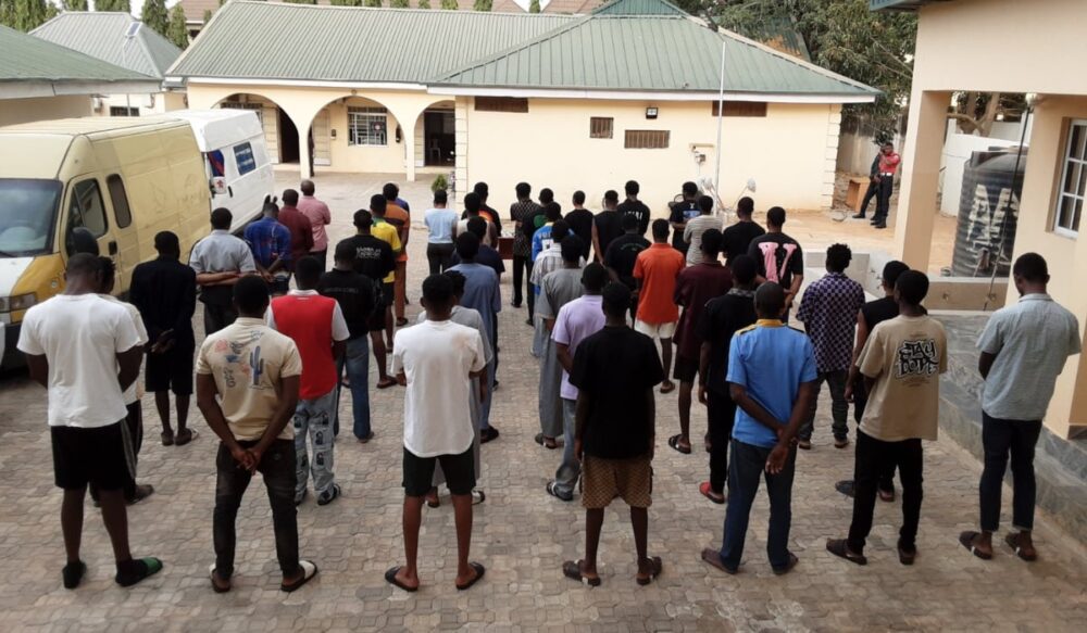 EFCC in Kaduna detains 48 ‘Yahoo boys’, 2 other people