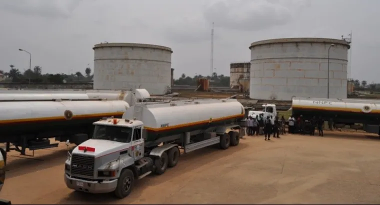 FG summons oil marketers, plans to shut down equalization fund