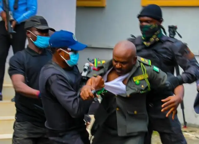 BREAKING: DSS Arrests Ikoyi Prison Boss over Custody of Emefiele