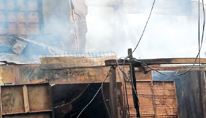 Goods destroyed as midnight fire razes Anambra market