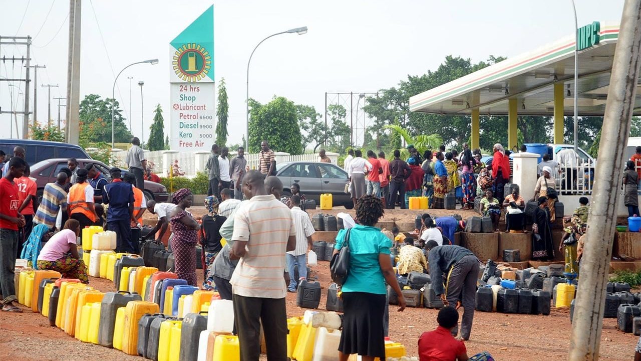 Fuel rises to N1,300/litre as depots run dry