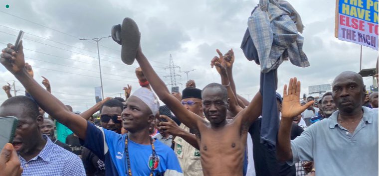 Man strips self naked to protest hardship in Lagos