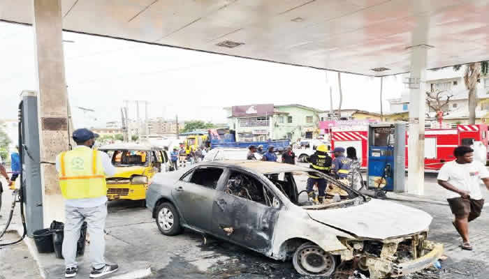 Vehicles burnt as gas explodes in Lagos filling station