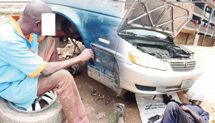 Lagos mechanic attempting to steal motor parts escapes lynching